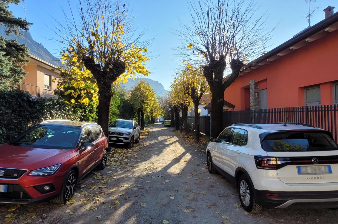 Spacious Apartment At Como Lake Mandello del Lario Bagian luar foto