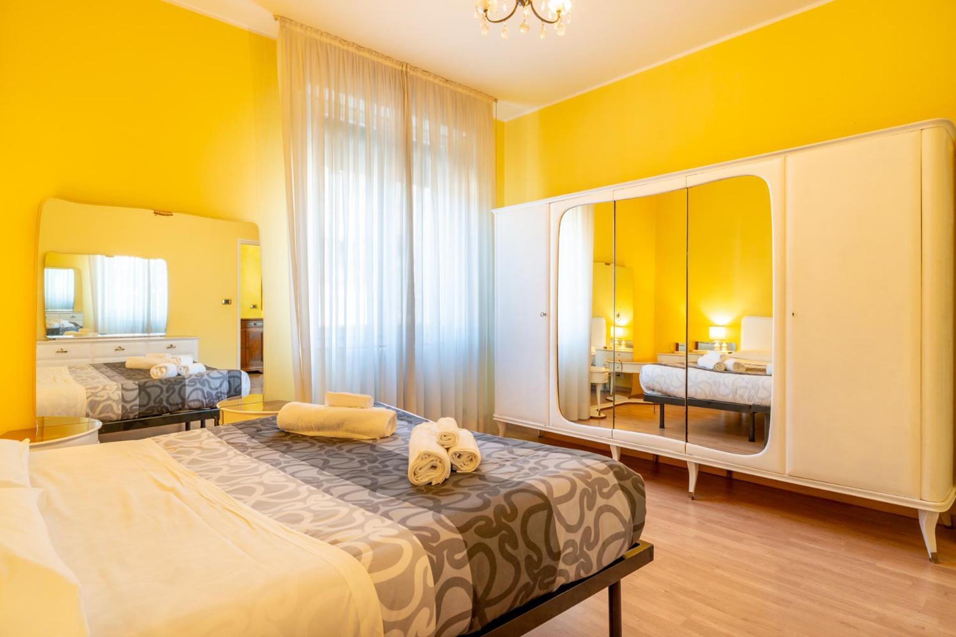 Spacious Apartment At Como Lake Mandello del Lario Bagian luar foto