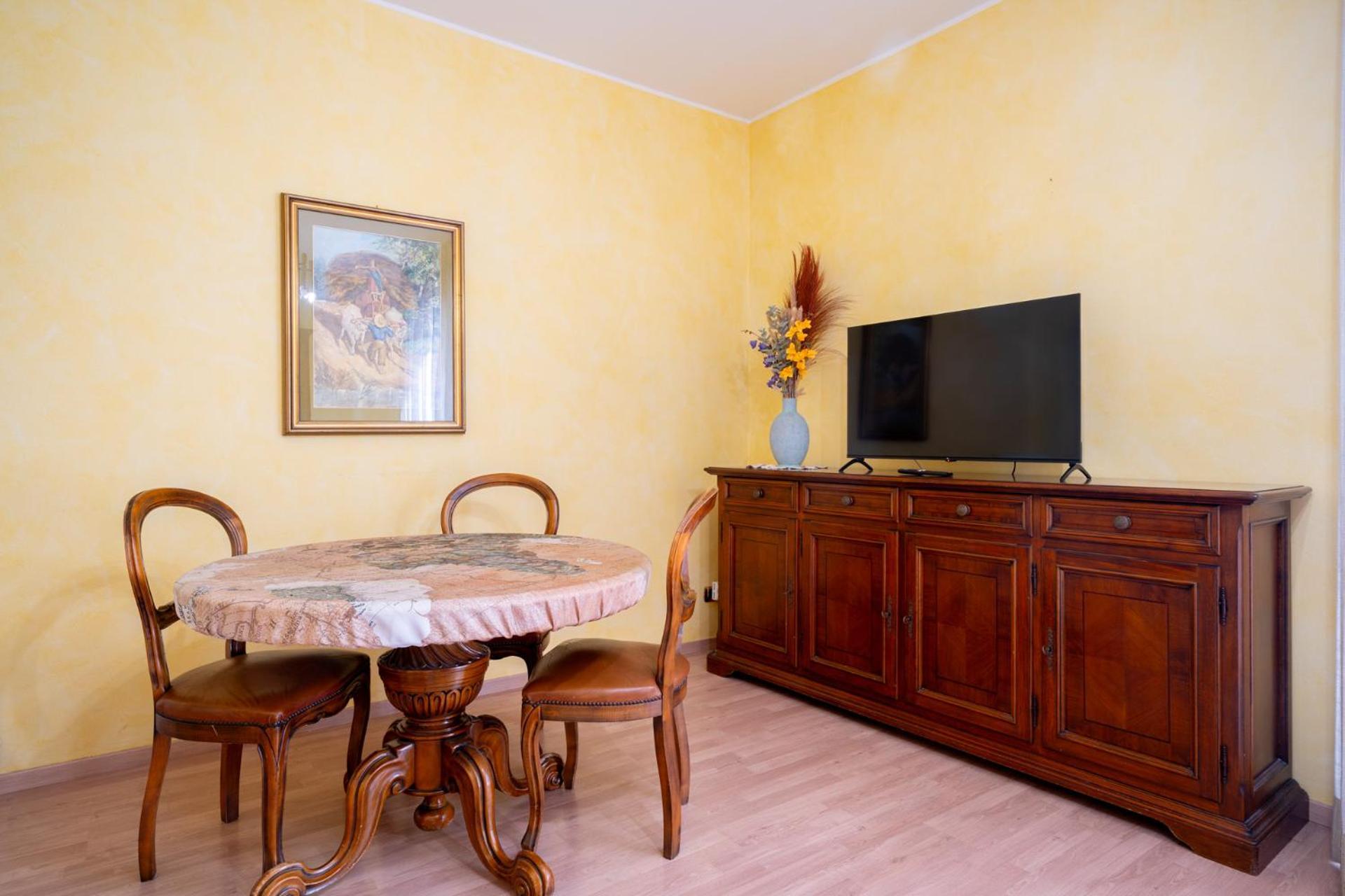 Spacious Apartment At Como Lake Mandello del Lario Bagian luar foto