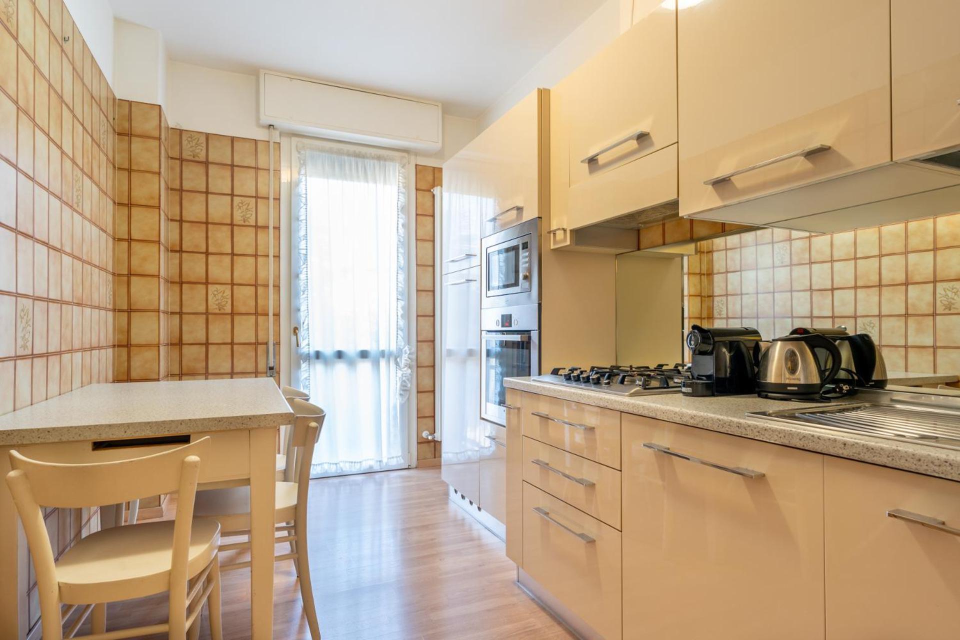 Spacious Apartment At Como Lake Mandello del Lario Bagian luar foto