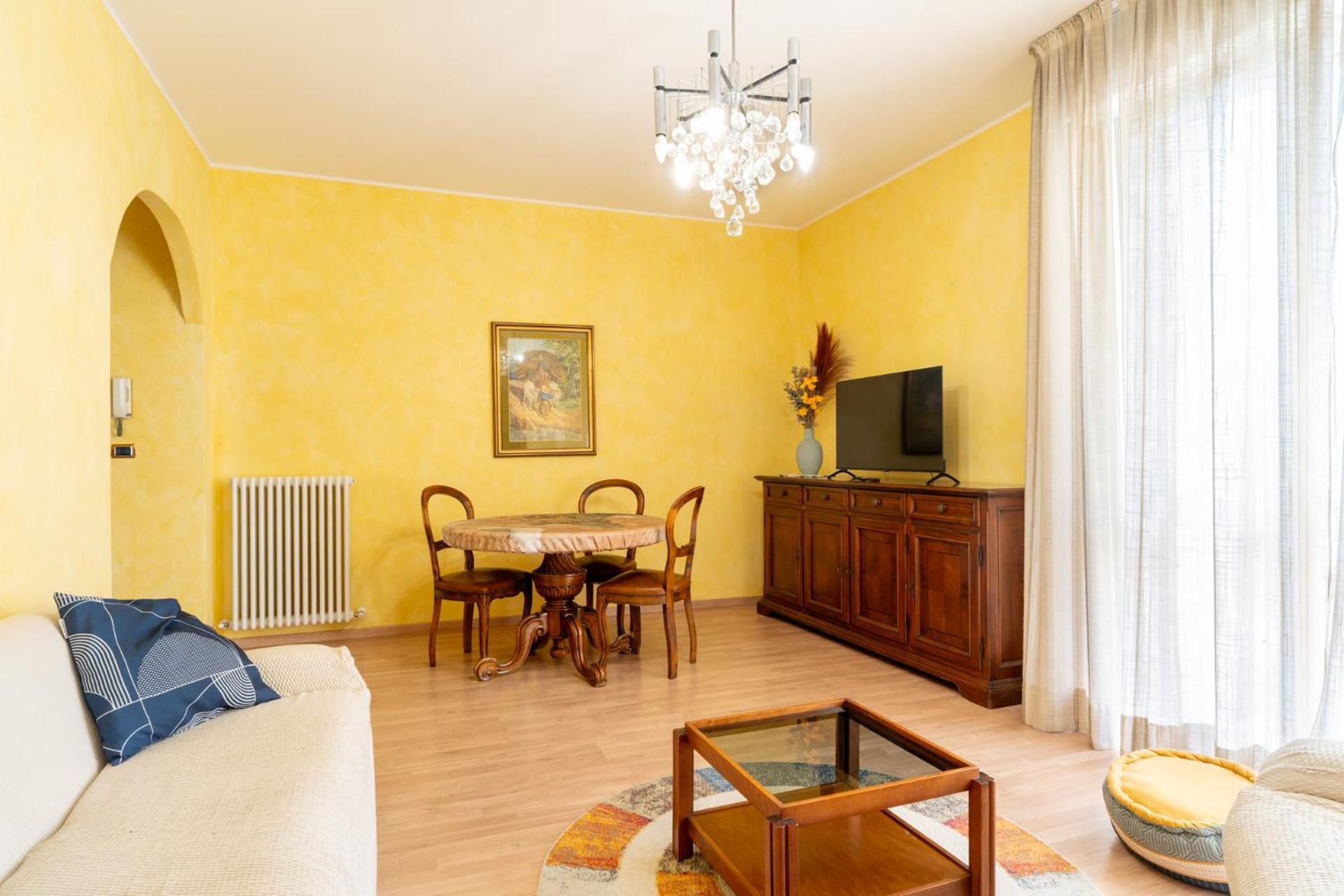 Spacious Apartment At Como Lake Mandello del Lario Bagian luar foto